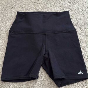 ALO Yoga Women's Classic Black Bike Shorts